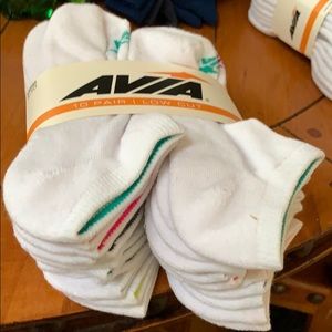 Ladies 10 pair low cut Avia socks